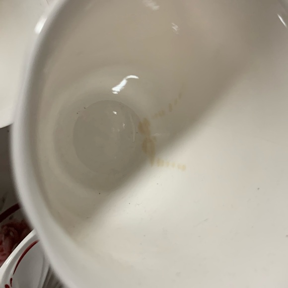 16 PC Vintage Dinner Plate /Mugs/Saucers Roses Floral & a Hot Pink Display Rack - Picture 9 of 17